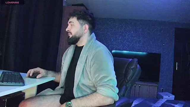 Snapshot of Eduu2322 chatting on 01/27/25, 11:33 Eduu2322 online show from 01/27/25, 11:33