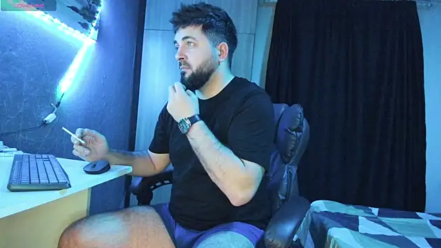 Snapshot of Eduu2322 chatting on 01/30/25, 10:30 Eduu2322 online show from 01/30/25, 10:30