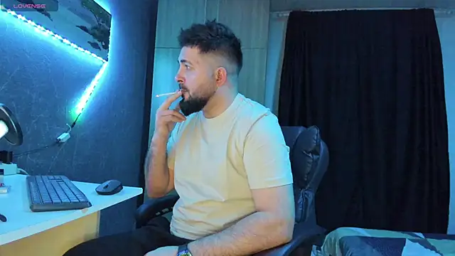 Snapshot of Eduu2322 chatting on 02/08/25, 10:19 Eduu2322 online show from 02/08/25, 10:19