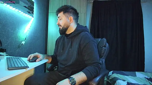 Snapshot of Eduu2322 chatting on 02/24/25, 10:58 Eduu2322 online show from 02/24/25, 10:58