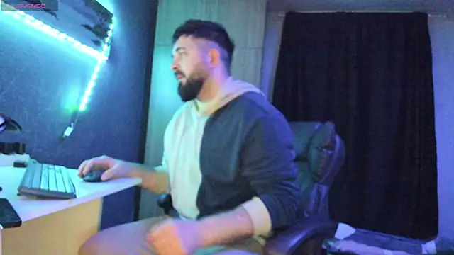 Snapshot of Eduu2322 chatting on 03/13/25, 09:48 Eduu2322 online show from 03/13/25, 09:48