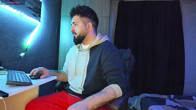 Snapshot of Eduu2322 chatting on 03/17/25, 10:06 Eduu2322 online show from 03/17/25, 10:06