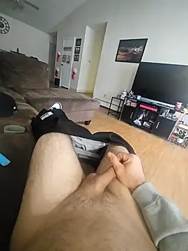 Snapshot of Cemg chatting on 12/27/24, 02:54 Cemg online show from 12/27/24, 02:54