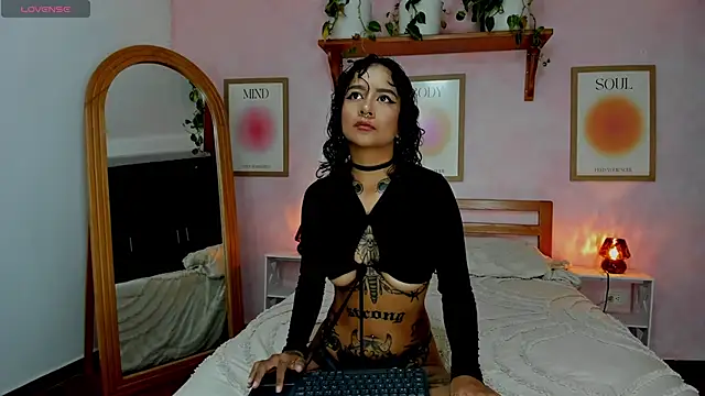 AliceBanks online show from 09/16/25, 11:11