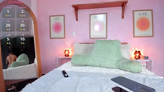 Snapshot of AliceBanks chatting on 02/21/26, 11:00 AliceBanks online show from 02/21/26, 11:00