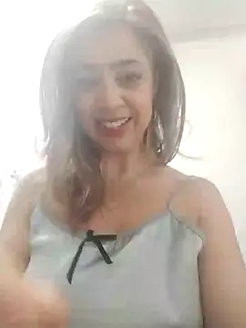 Snapshot of thecrazyadamss_ chatting on 01/22/25, 12:06 thecrazyadamss  online show from 01/22/25, 12:06