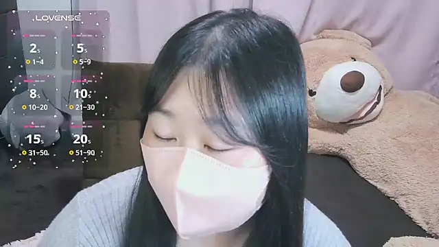 yuinyan3150 online show from 11/30/25, 04:27