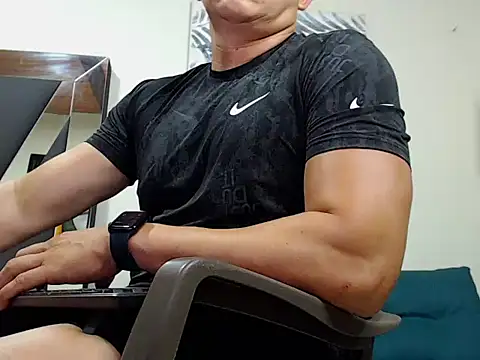 Snapshot of Cooper_Smith chatting on 10/28/25, 04:38 Cooper Smith online show from 10/28/25, 04:38