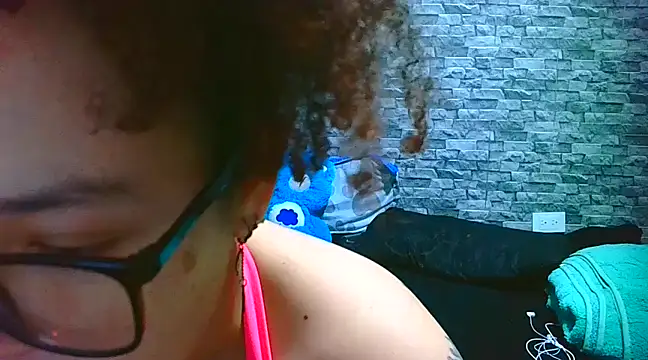 vanellope12 online show from 12/13/24, 08:47