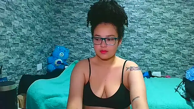 vanellope12 online show from 03/25/26, 05:57