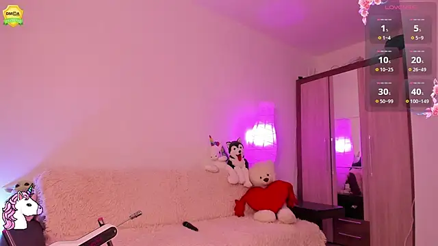 EvaUniporn online show from 03/10/25, 06:16