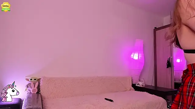 Snapshot of EvaUniporn chatting on 04/27/26, 04:49 EvaUniporn online show from 04/27/26, 04:49