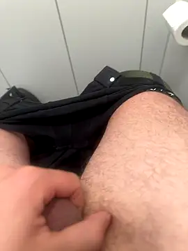 Snapshot of Miko075 chatting on 09/19/25, 11:11 Miko075 online show from 09/19/25, 11:11