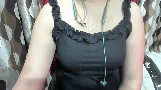 Snapshot of Kaur_Jannat chatting on 12/20/25, 06:37 Kaur Jannat online show from 12/20/25, 06:37