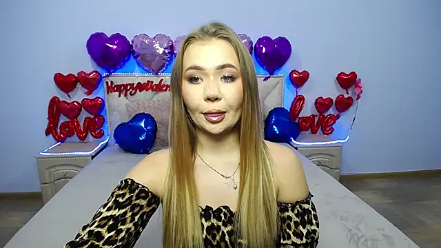 StacyYellig online show from 02/10/25, 04:36