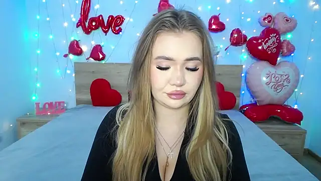 StacyYellig online show from 02/18/25, 03:54