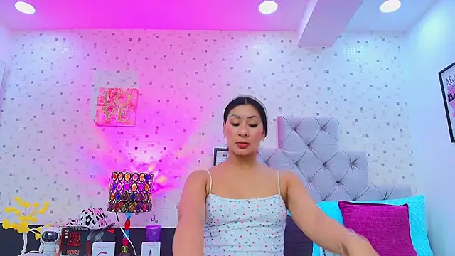 JulietaReyess online show from 01/09/26, 11:57