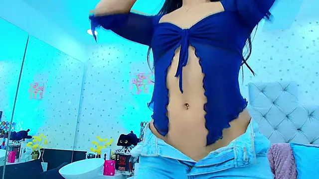 JulietaReyess online show from 02/06/26, 11:46