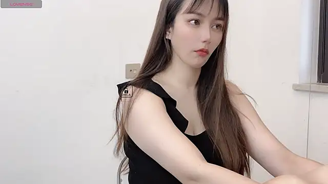 Snapshot of LIsha--170 chatting on 02/27/25, 02:32 LIsha--170 online show from 02/27/25, 02:32