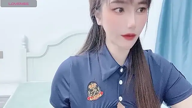 Snapshot of LIsha--170 chatting on 11/04/25, 09:30 LIsha--170 online show from 11/04/25, 09:30