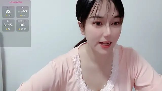 Snapshot of LIsha--170 chatting on 04/08/26, 08:36 LIsha--170 online show from 04/08/26, 08:36