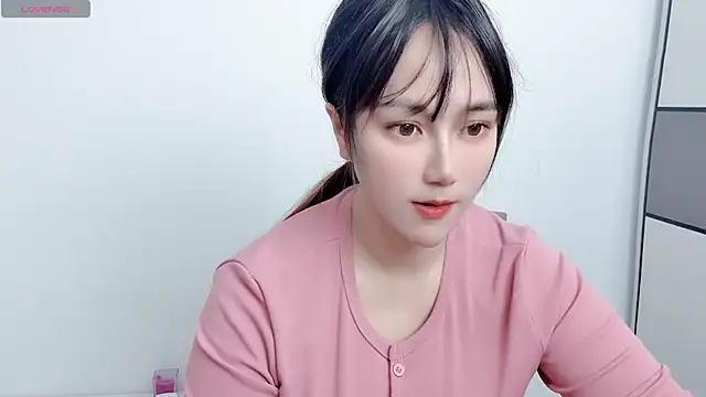 Snapshot of LIsha--170 chatting on 04/09/26, 06:02 LIsha--170 online show from 04/09/26, 06:02