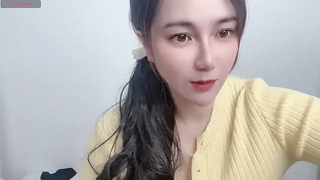 Snapshot of LIsha--170 chatting on 04/14/26, 03:34 LIsha--170 online show from 04/14/26, 03:34