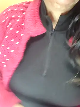 Snapshot of CUTE_SOPHIA- chatting on 12/15/24, 06:37 CUTE SOPHIA- online show from 12/15/24, 06:37