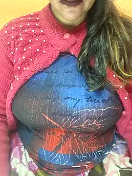 Snapshot of CUTE_SOPHIA- chatting on 12/25/24, 07:24 CUTE SOPHIA- online show from 12/25/24, 07:24