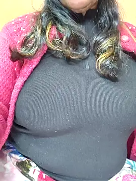 Snapshot of CUTE_SOPHIA- chatting on 12/27/24, 09:43 CUTE SOPHIA- online show from 12/27/24, 09:43