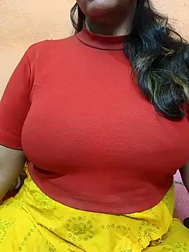 Snapshot of CUTE_SOPHIA- chatting on 12/28/24, 11:09 CUTE SOPHIA- online show from 12/28/24, 11:09