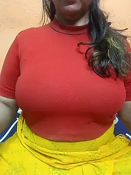 Snapshot of CUTE_SOPHIA- chatting on 01/01/25, 12:11 CUTE SOPHIA- online show from 01/01/25, 12:11