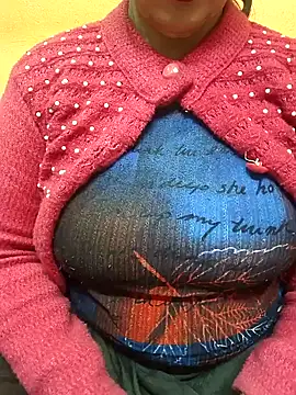 Snapshot of CUTE_SOPHIA- chatting on 01/03/25, 06:03 CUTE SOPHIA- online show from 01/03/25, 06:03