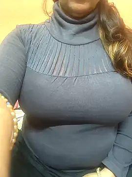 Snapshot of CUTE_SOPHIA- chatting on 01/05/25, 05:51 CUTE SOPHIA- online show from 01/05/25, 05:51