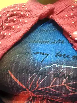 Snapshot of CUTE_SOPHIA- chatting on 01/16/25, 04:07 CUTE SOPHIA- online show from 01/16/25, 04:07