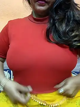 Snapshot of CUTE_SOPHIA- chatting on 03/01/25, 09:04 CUTE SOPHIA- online show from 03/01/25, 09:04