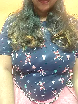 Snapshot of CUTE_SOPHIA- chatting on 03/13/25, 08:32 CUTE SOPHIA- online show from 03/13/25, 08:32