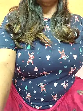 Snapshot of CUTE_SOPHIA- chatting on 03/19/25, 08:00 CUTE SOPHIA- online show from 03/19/25, 08:00