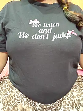 Snapshot of CUTE_SOPHIA- chatting on 09/24/25, 08:12 CUTE SOPHIA- online show from 09/24/25, 08:12