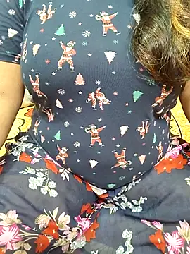 Snapshot of CUTE_SOPHIA- chatting on 09/30/25, 11:43 CUTE SOPHIA- online show from 09/30/25, 11:43