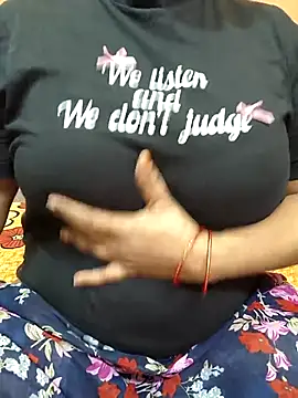 Snapshot of CUTE_SOPHIA- chatting on 10/02/25, 11:45 CUTE SOPHIA- online show from 10/02/25, 11:45