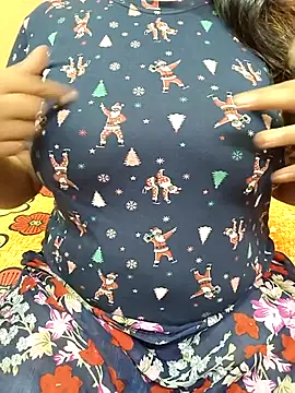 Snapshot of CUTE_SOPHIA- chatting on 10/10/25, 01:15 CUTE SOPHIA- online show from 10/10/25, 01:15