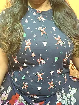 Snapshot of CUTE_SOPHIA- chatting on 10/21/25, 03:18 CUTE SOPHIA- online show from 10/21/25, 03:18