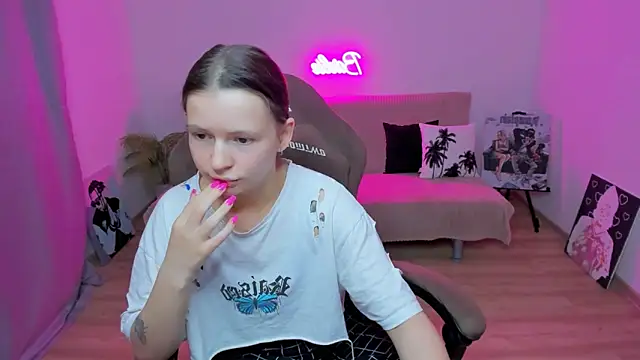 Snapshot of HelloRoxy chatting on 09/28/25, 06:57 HelloRoxy online show from 09/28/25, 06:57