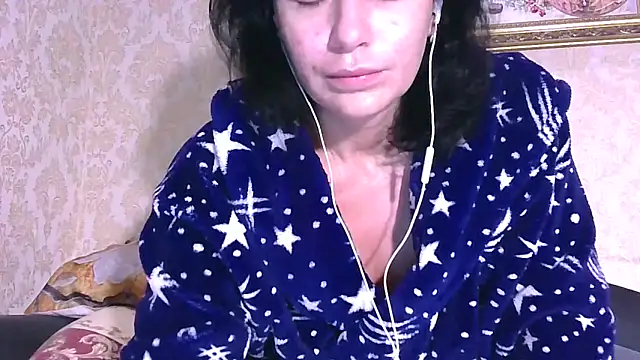 Snapshot of StunnigArt chatting on 04/19/26, 01:16 StunnigArt online show from 04/19/26, 01:16