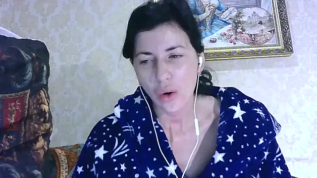 Snapshot of StunnigArt chatting on 05/05/26, 01:13 StunnigArt online show from 05/05/26, 01:13