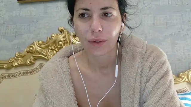 Snapshot of StunnigArt chatting on 05/10/26, 02:28 StunnigArt online show from 05/10/26, 02:28