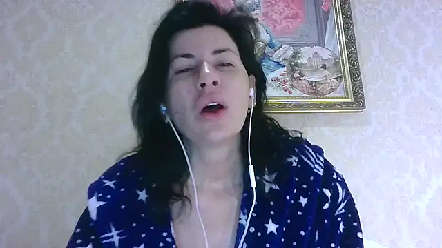 Snapshot of StunnigArt chatting on 06/02/26, 01:18 StunnigArt online show from 06/02/26, 01:18