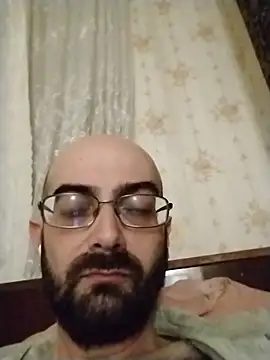 Snapshot of ArsenSavas chatting on 04/14/26, 08:26 ArsenSavas online show from 04/14/26, 08:26