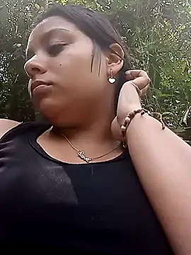 Snapshot of stefanie010 chatting on 01/19/25, 06:21 stefanie010 online show from 01/19/25, 06:21